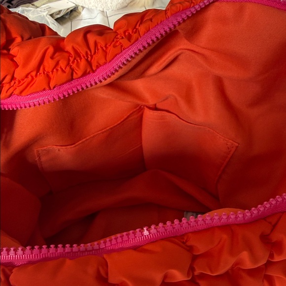 Urban Outfitters Bright Orange Quilted Shoulder Bag - Picture 4 of 4